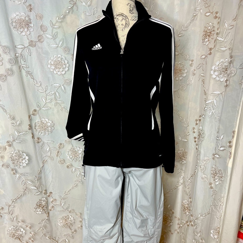 SZ S Nike black and white full zipper jacket.